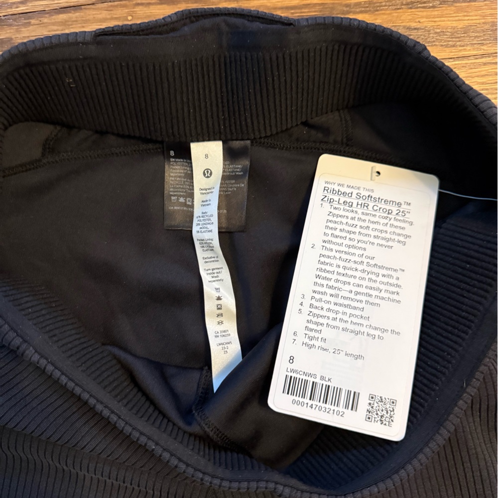 lululemon athletica Black Ribbed softstreme HR crop 25” - Picture 2 of 4